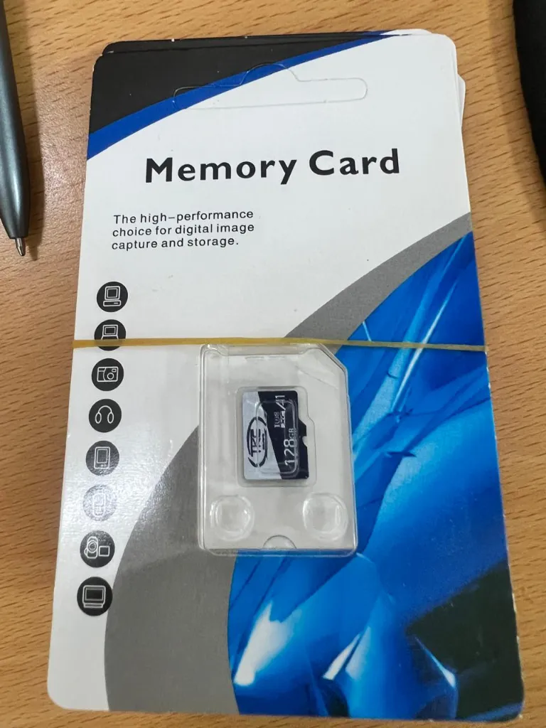 Tarjeta MicroSD 128GB.webp